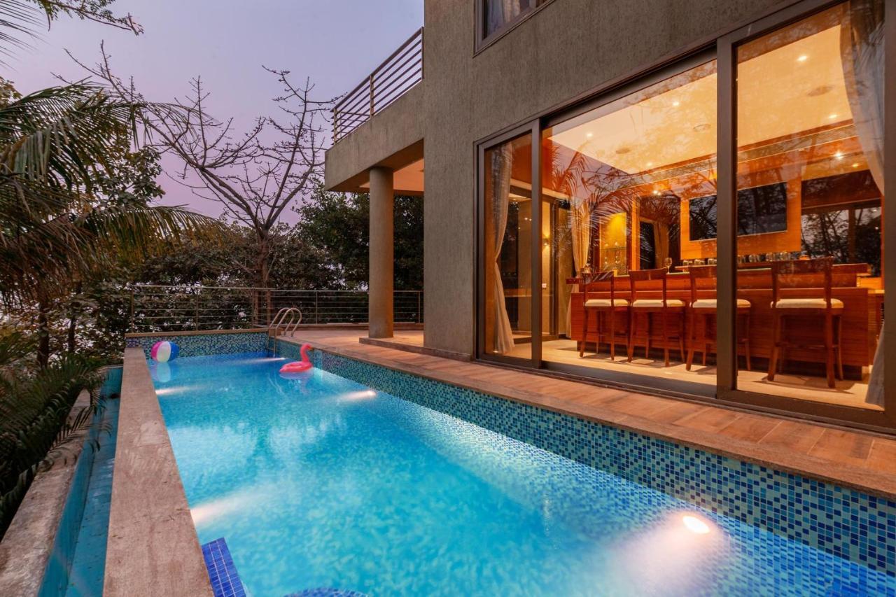 The Blue Horizon By Stayvista - Featuring A Beach-View Villa With A Swimming Pool, Indoor Games, And A Relaxing Balcony Alībāg Dış mekan fotoğraf
