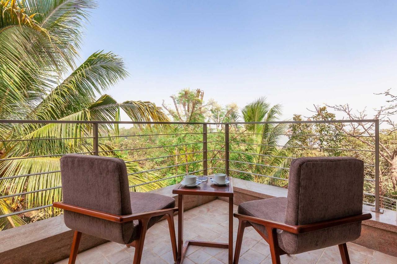 The Blue Horizon By Stayvista - Featuring A Beach-View Villa With A Swimming Pool, Indoor Games, And A Relaxing Balcony Alībāg Dış mekan fotoğraf
