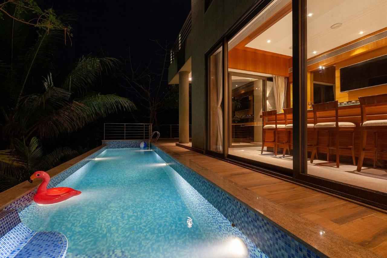 The Blue Horizon By Stayvista - Featuring A Beach-View Villa With A Swimming Pool, Indoor Games, And A Relaxing Balcony Alībāg Dış mekan fotoğraf