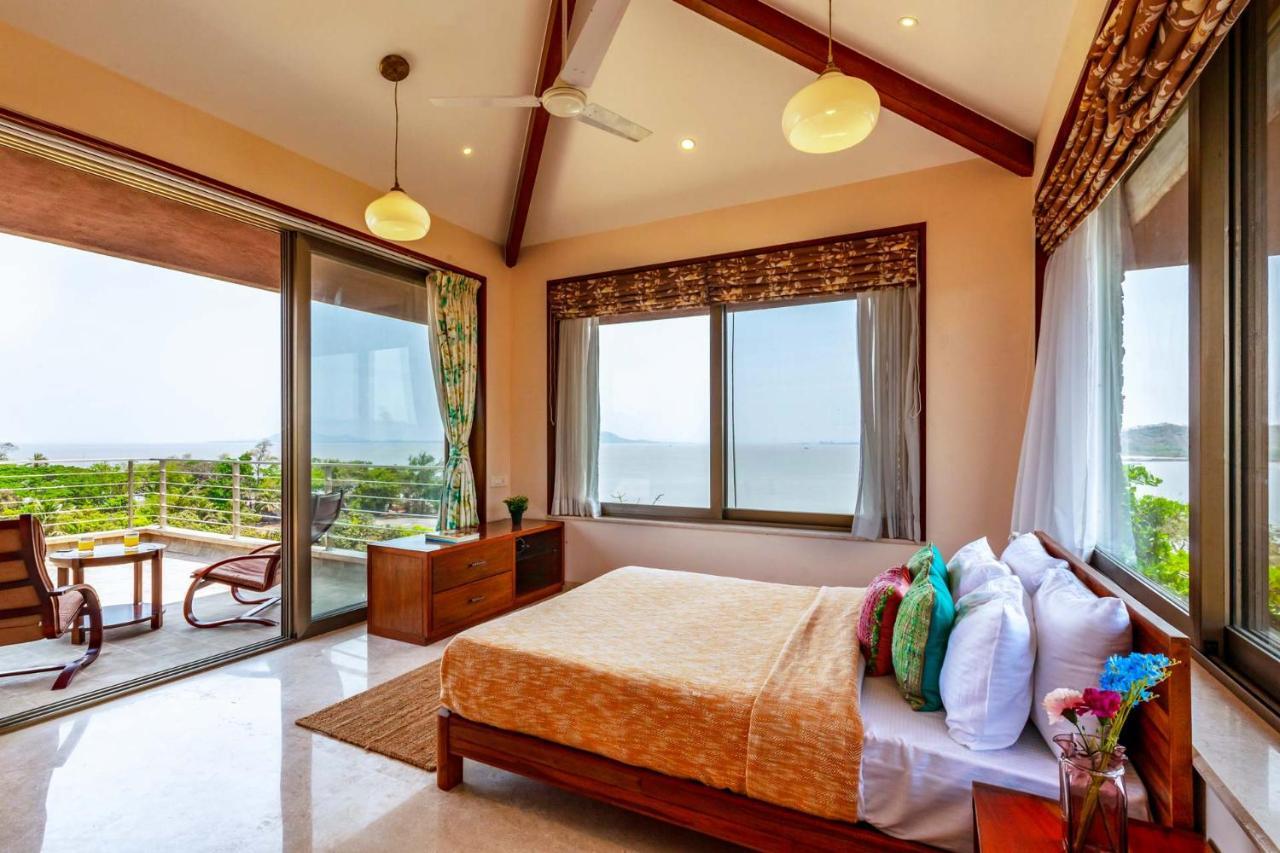 The Blue Horizon By Stayvista - Featuring A Beach-View Villa With A Swimming Pool, Indoor Games, And A Relaxing Balcony Alībāg Dış mekan fotoğraf